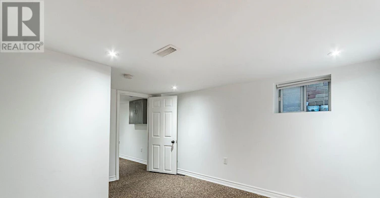 37 Seventeenth Street, Toronto, ON, M8V 3K2 - 39