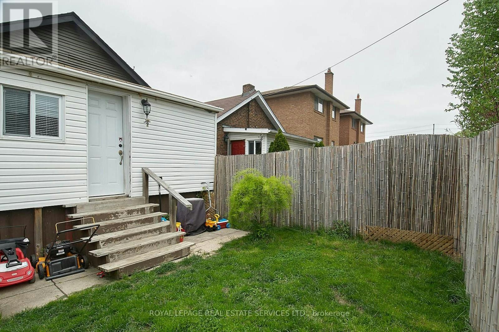 37 Seventeenth Street, Toronto, ON, M8V 3K2 - 32