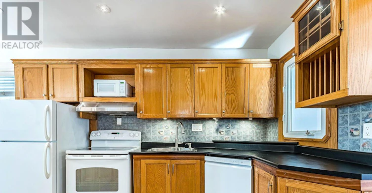37 Seventeenth Street, Toronto, ON, M8V 3K2 - 18