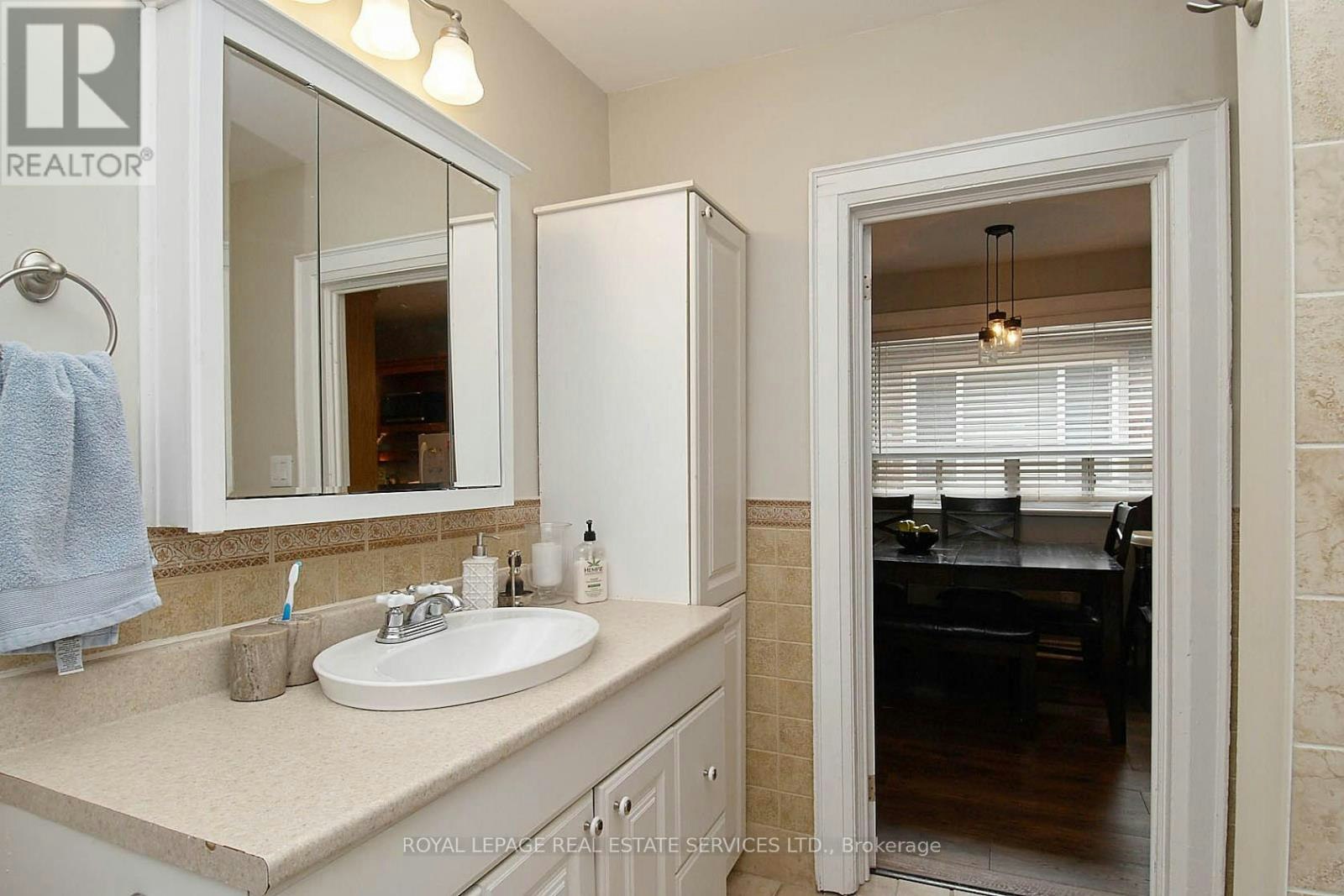 37 Seventeenth Street, Toronto, ON, M8V 3K2 - 17