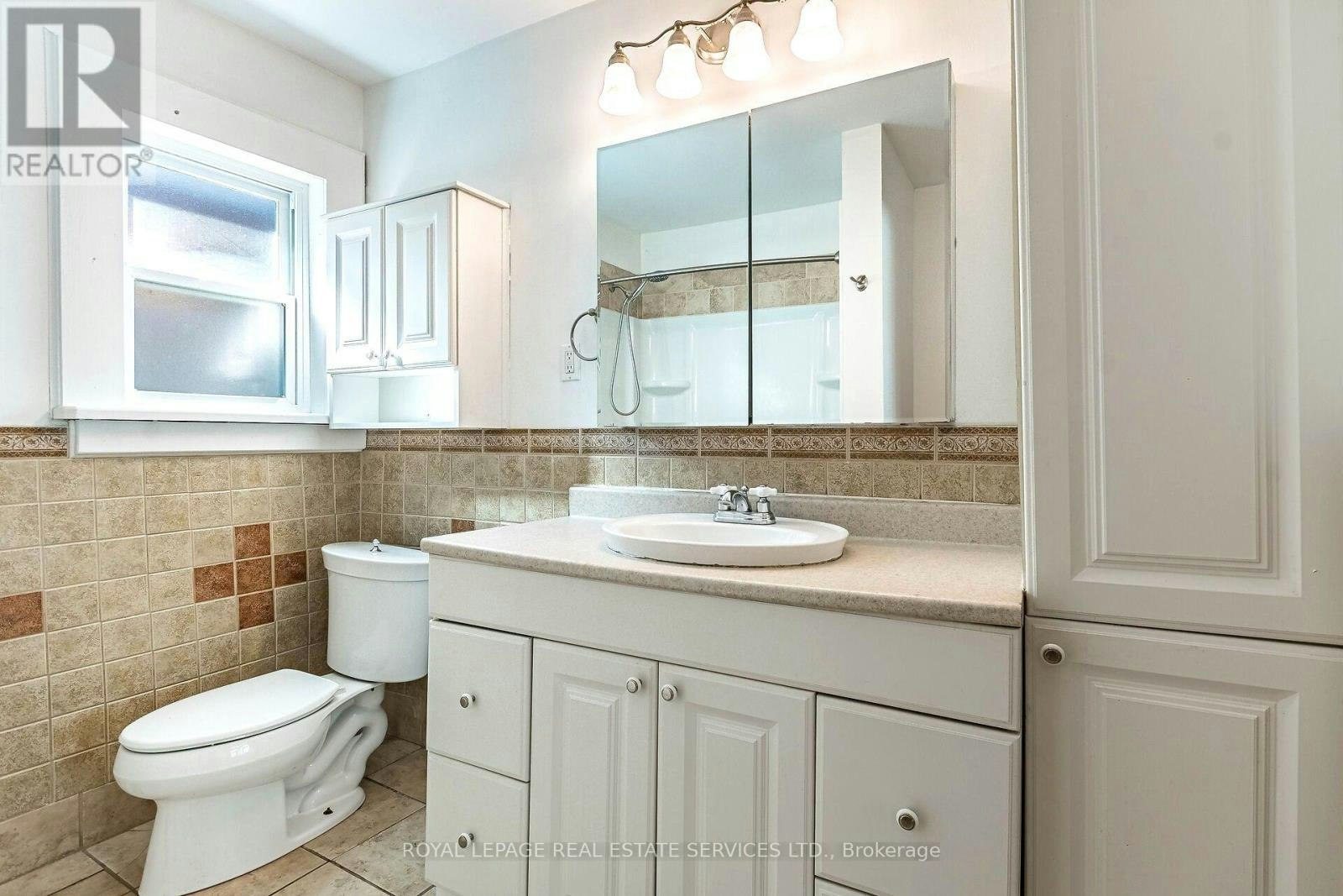 37 Seventeenth Street, Toronto, ON, M8V 3K2 - 32