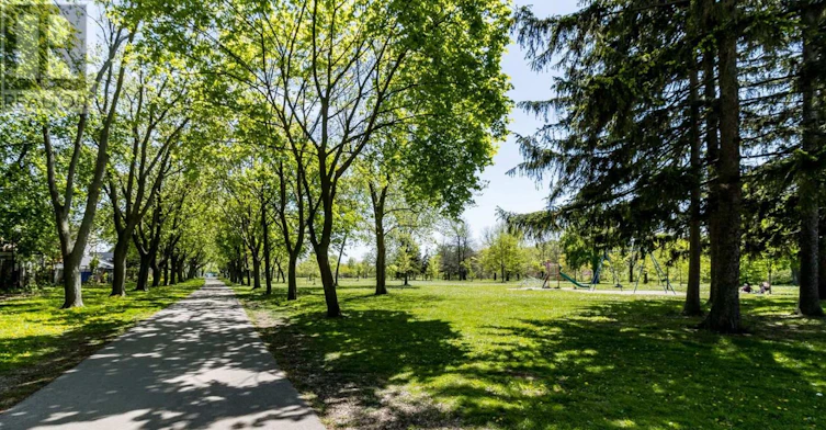 37 Seventeenth Street, Toronto, ON, M8V 3K2 - 48