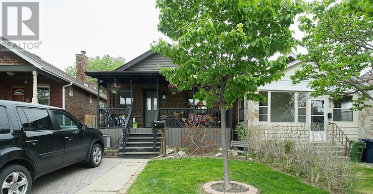 37 Seventeenth Street, Toronto, ON, M8V 3K2 - 2