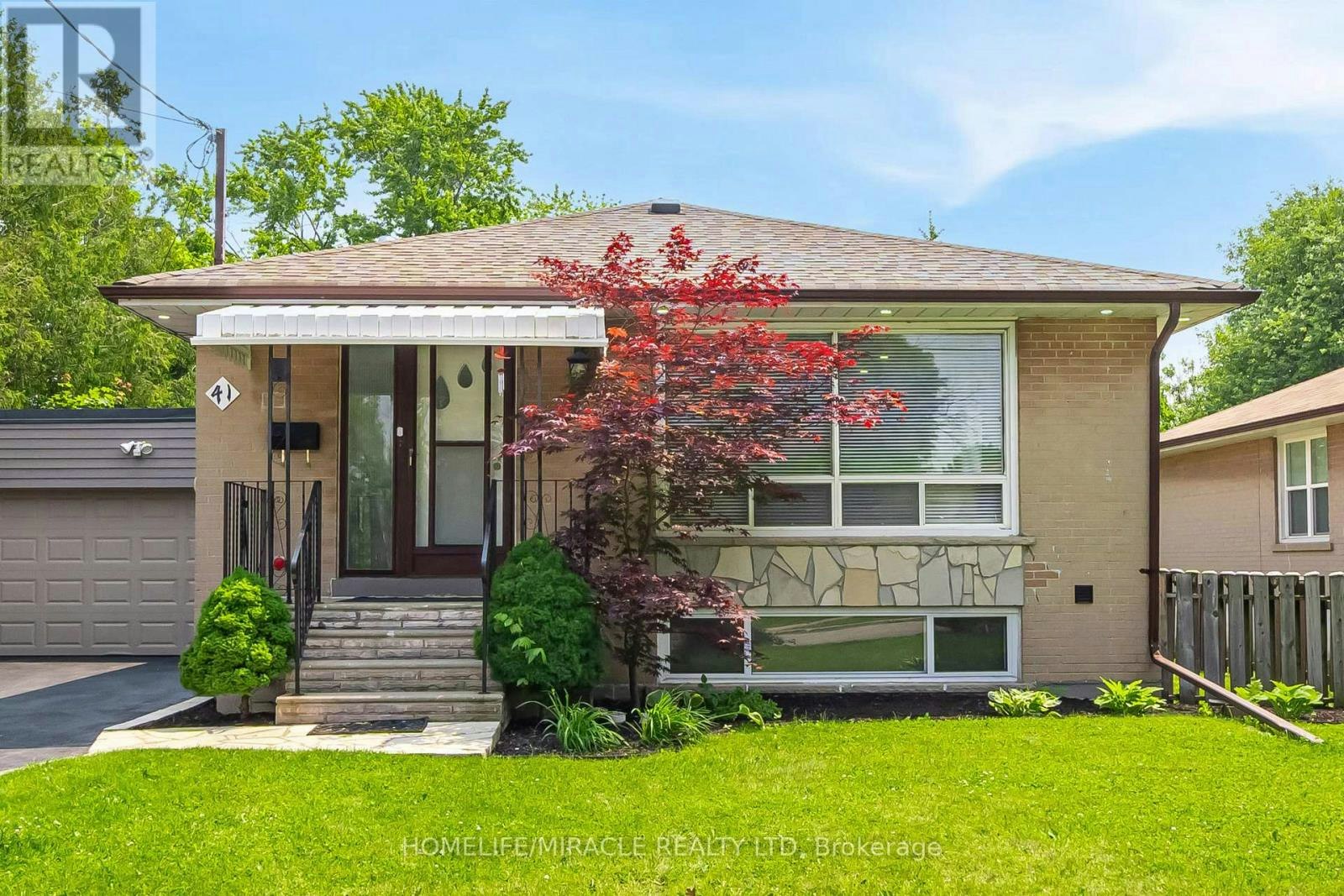 41 Bradstock Road, Toronto, ON, M9M 1M9