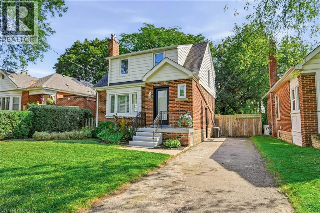 13 Allan Avenue, Hamilton, ON, L9H 4N7