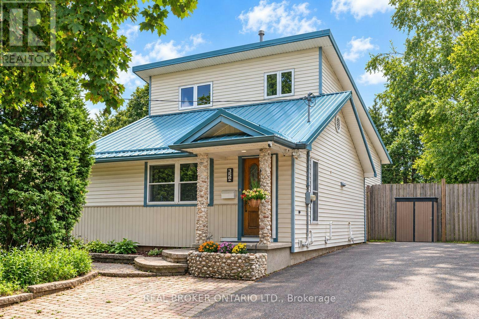 35 Perth Road, Kitchener, ON, N2M 3G6