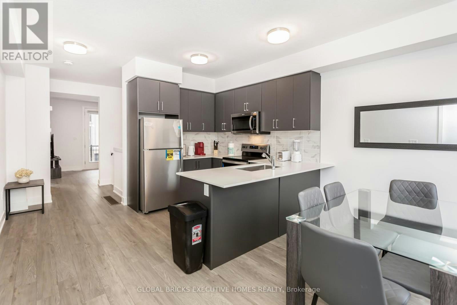 15-99 Roger Street, Waterloo, ON, N2J 0G1 - 4
