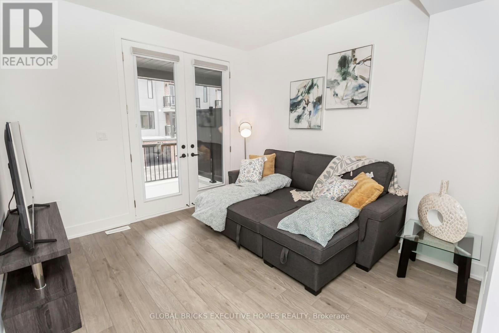 15-99 Roger Street, Waterloo, ON, N2J 0G1 - 13