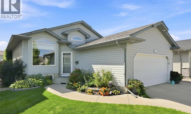 122 Overholt Crescent