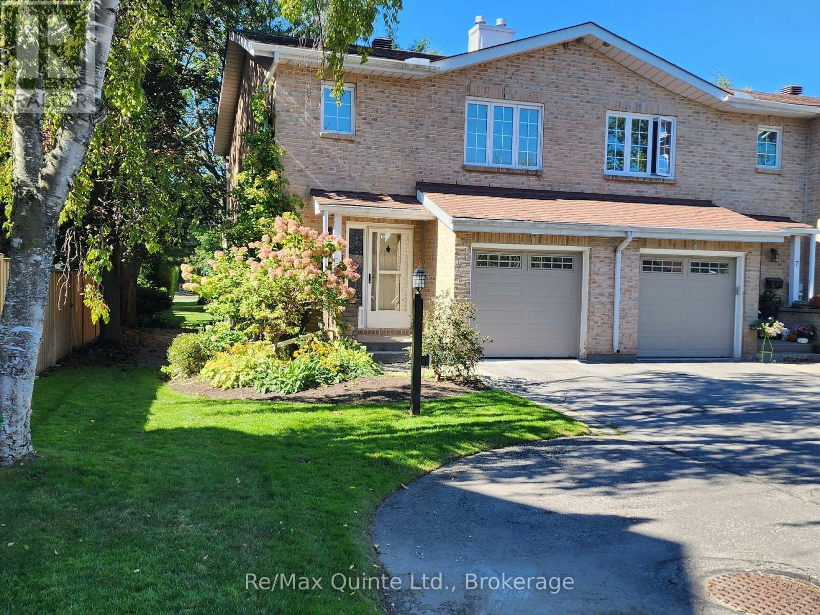 8-11 Janlyn Crescent, Belleville, ON, K8N 5R4