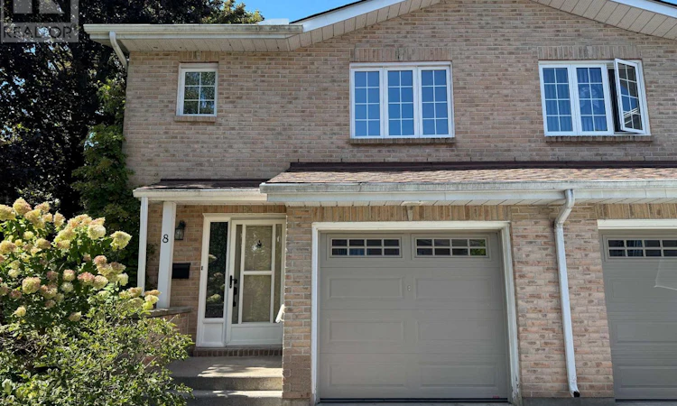 8-11 Janlyn Crescent