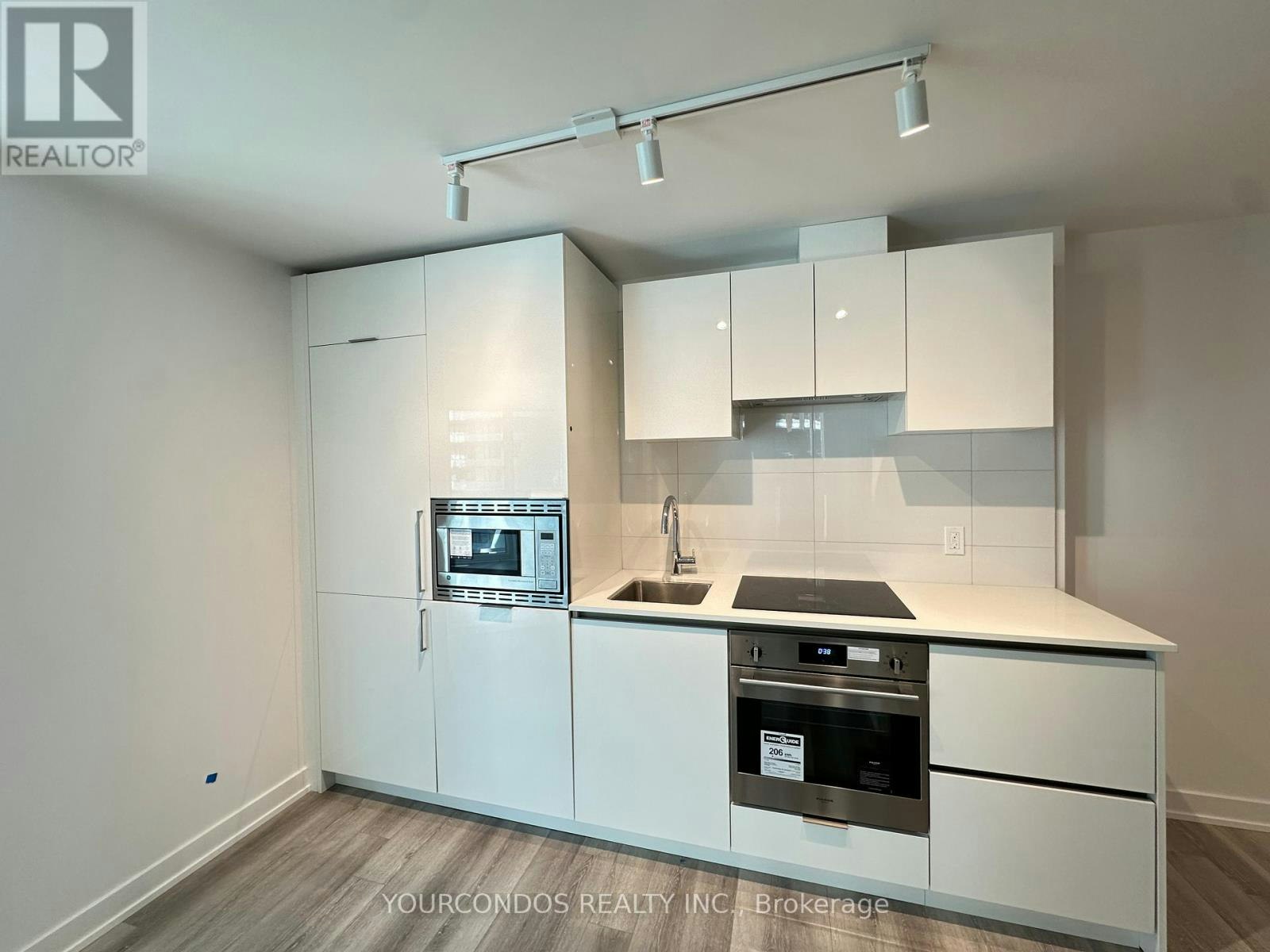 1728-230 Simcoe Street, Toronto, ON, M5T 0G7 - 2