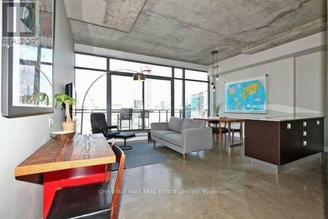 811-10 Morrison Street, Toronto, ON, M5V 2T8 - 3