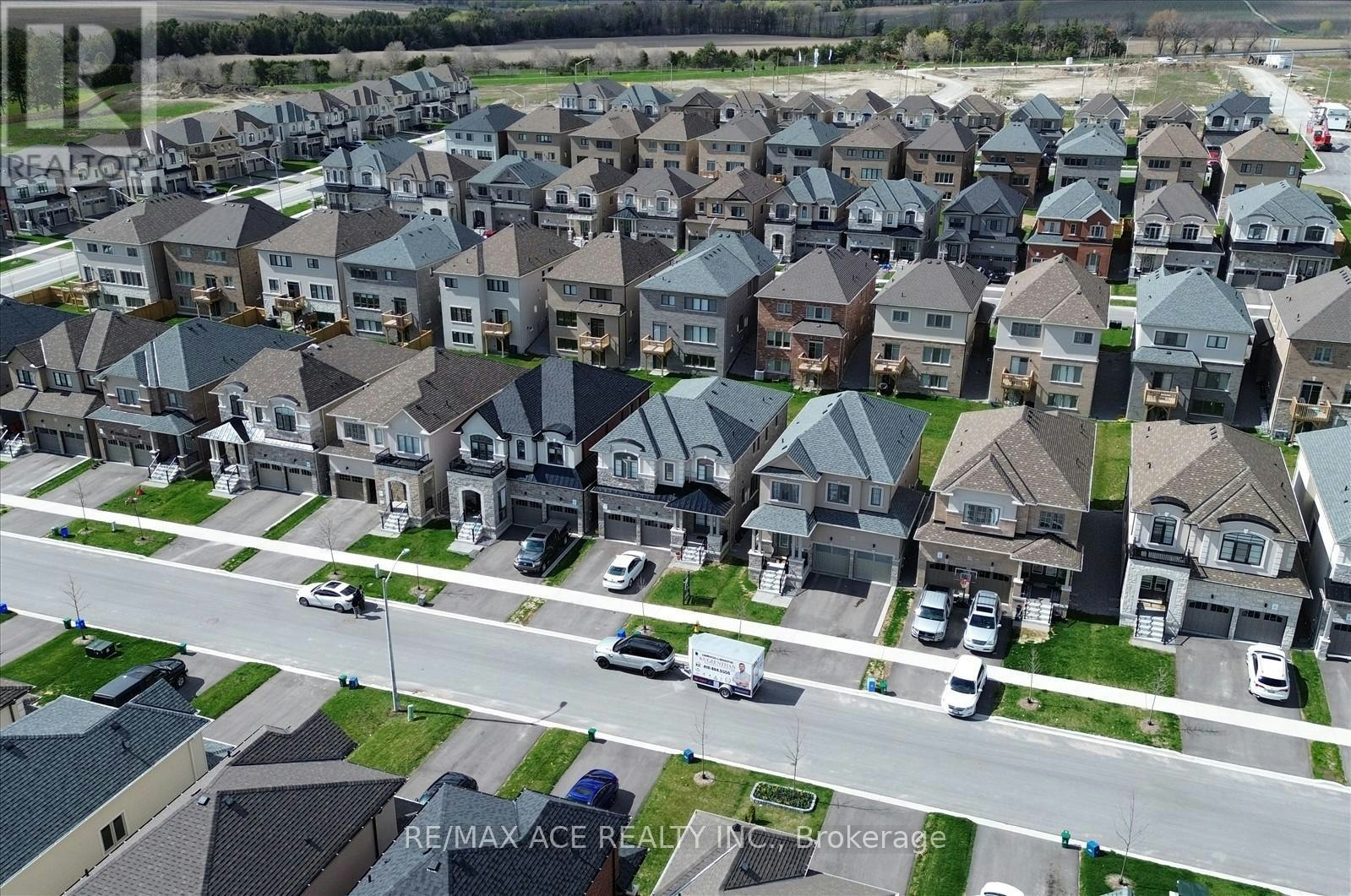 218 Flood Avenue, Clarington, ON, L1B 0W6