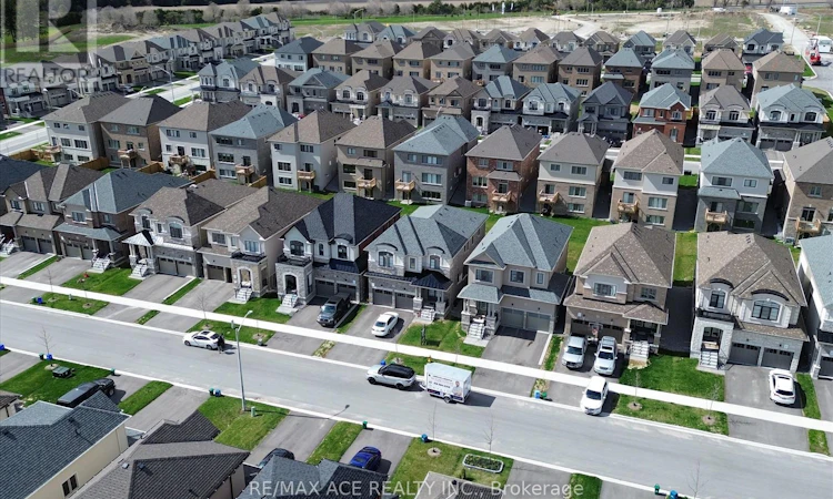 218 Flood Avenue