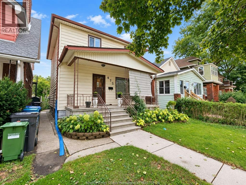 972 Bruce, Windsor, ON, N9A 4X7