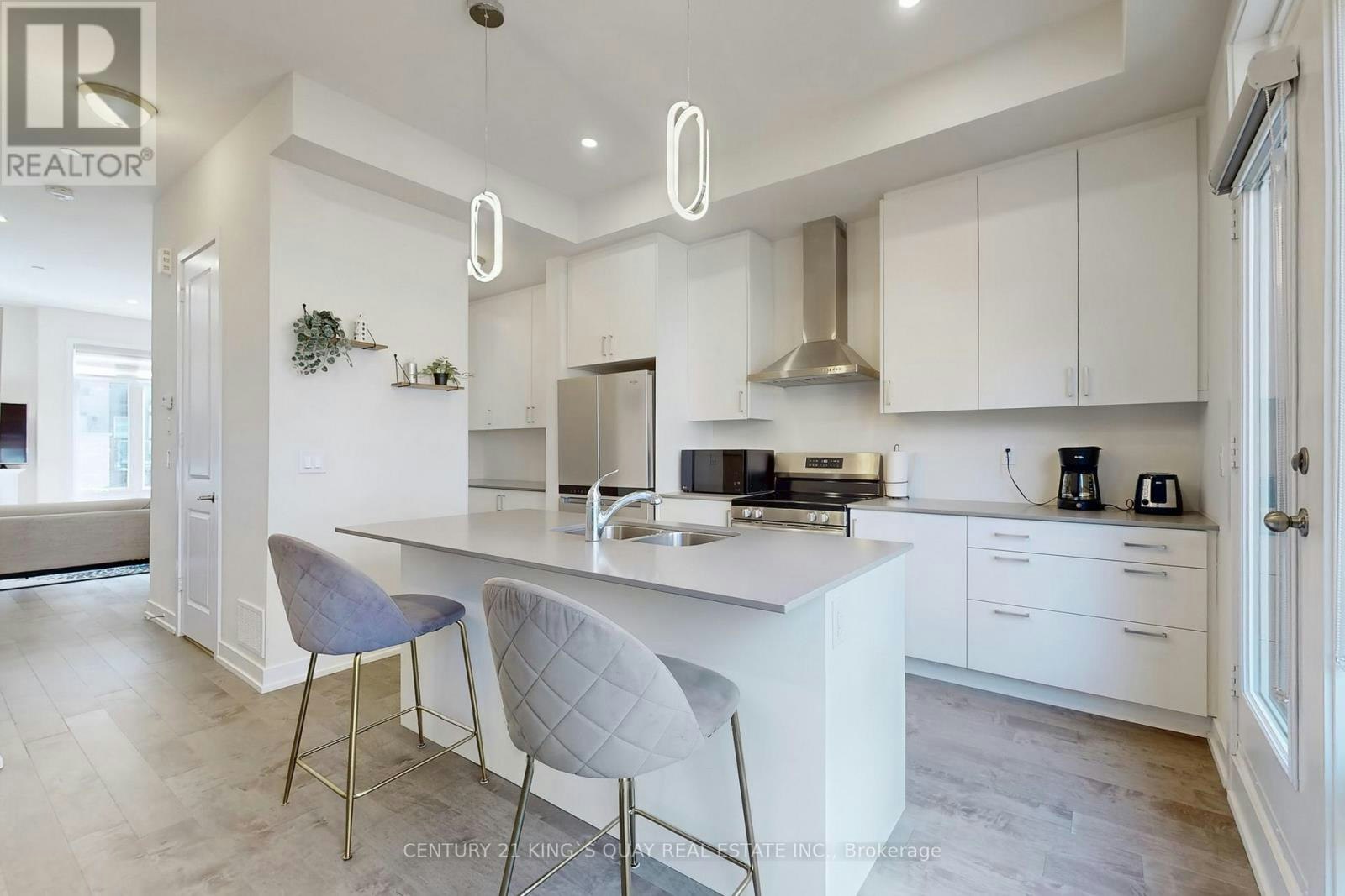 16 Credit Lane, Richmond Hill, ON, L4E 1G9 - 9