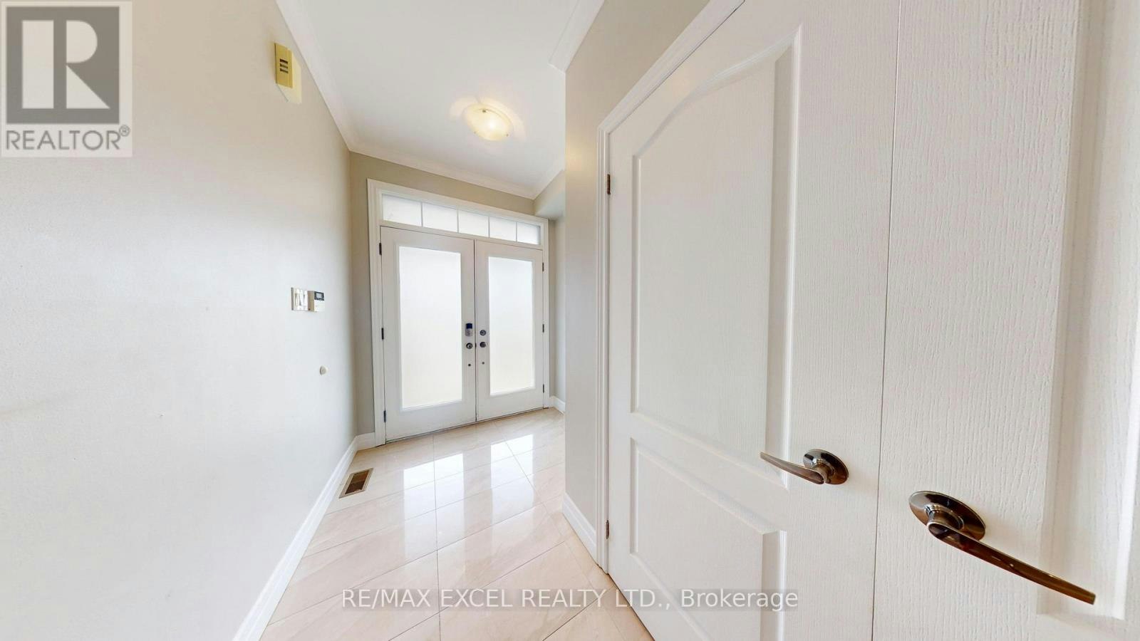61 Landwood Avenue, Vaughan, ON, L4J 0B9 - 2