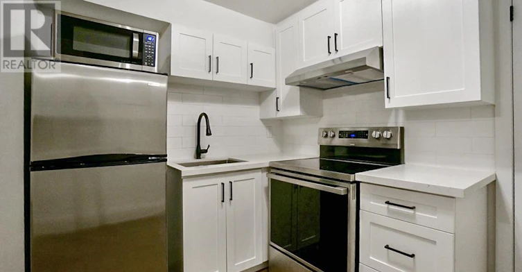 3-731 Indian Road, Toronto, ON, M6P 2C9 - 6