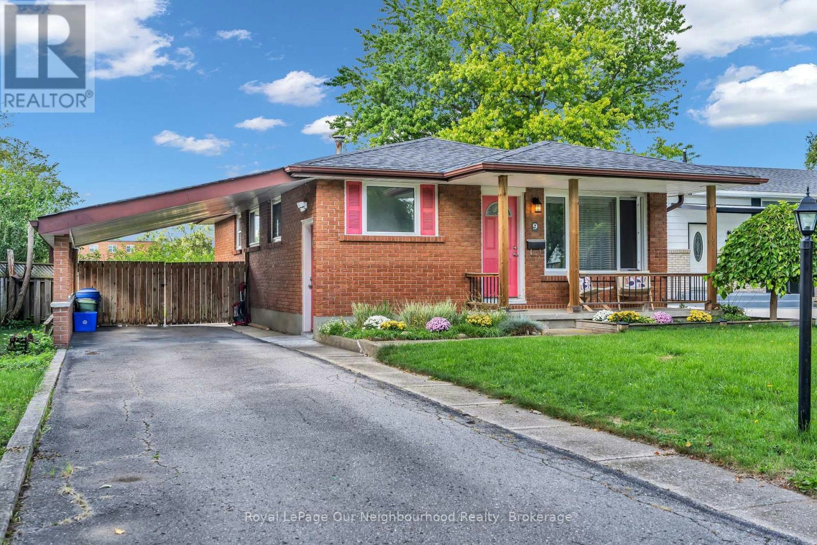 9 Kenwood Crescent, London, ON, N5Y 3W6