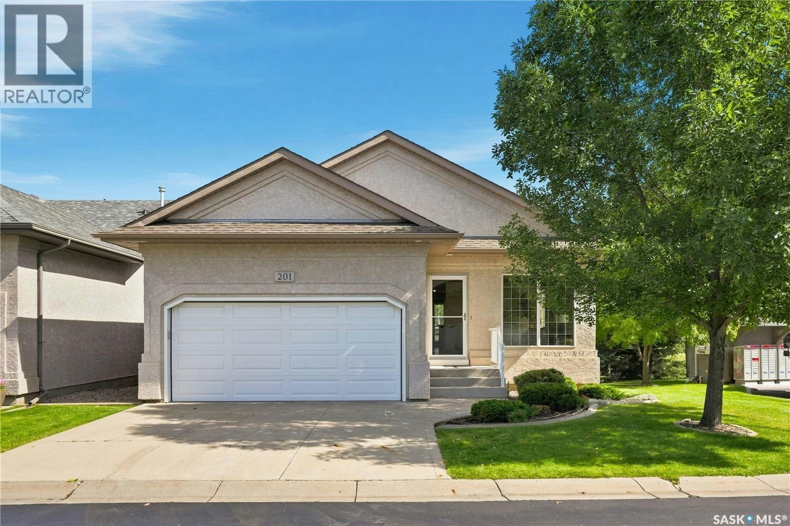 201-802 Heritage Crescent, Saskatoon, SK, S7H 5T3