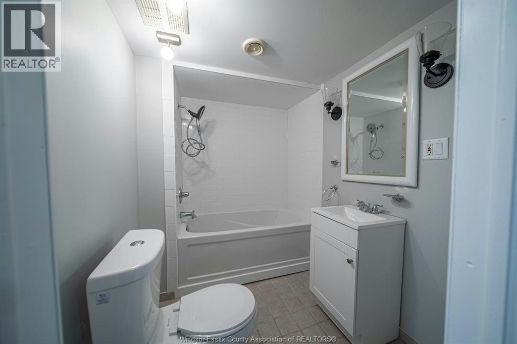 BACK-1748 Kildare Road, Windsor, ON, N8W 2W6 - 23