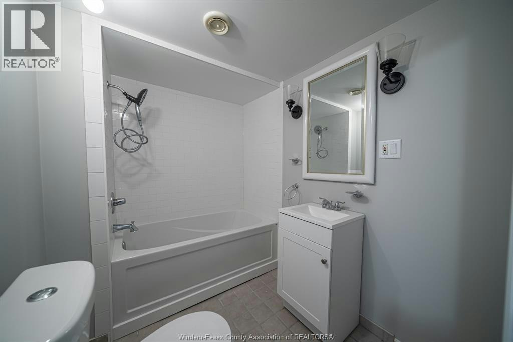BACK-1748 Kildare Road, Windsor, ON, N8W 2W6 - 22