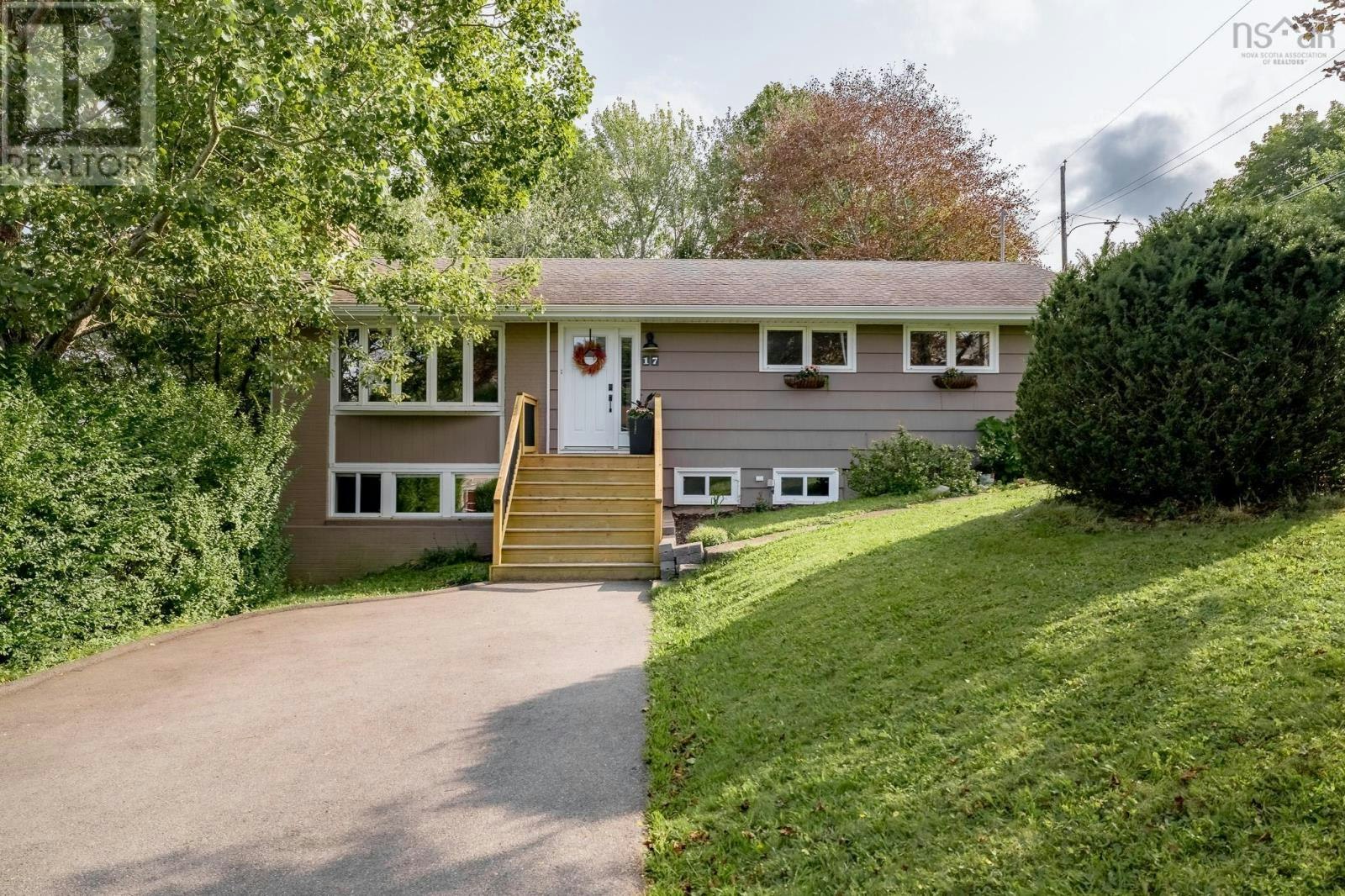 17 Glenora Avenue, Halifax, NS, B4B 0M3