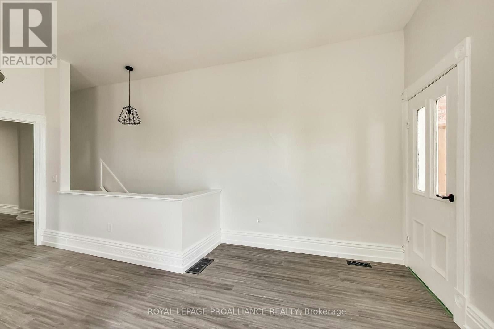 2-613 Union Street, Peterborough, ON, K9H 3V4 - 5