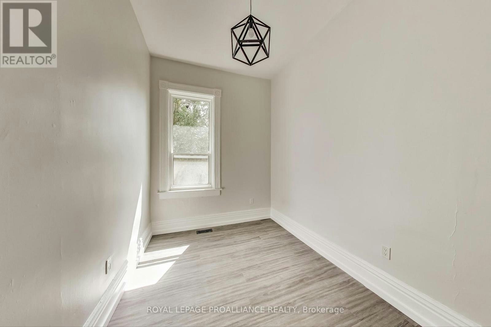 2-613 Union Street, Peterborough, ON, K9H 3V4 - 16