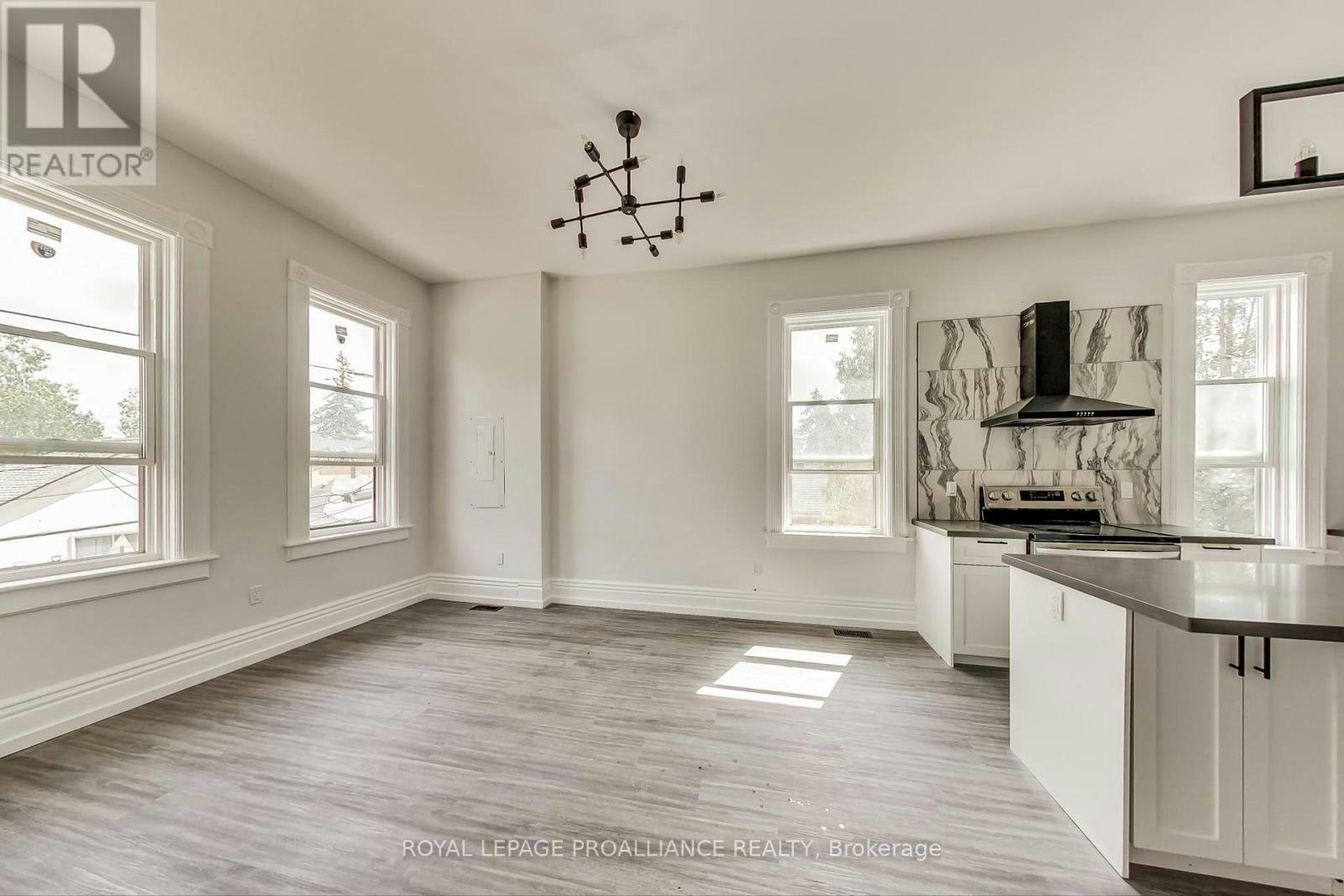 2-613 Union Street, Peterborough, ON, K9H 3V4 - 7