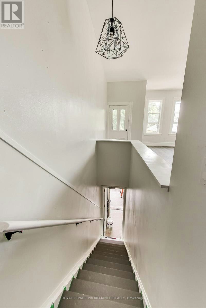 2-613 Union Street, Peterborough, ON, K9H 3V4 - 4
