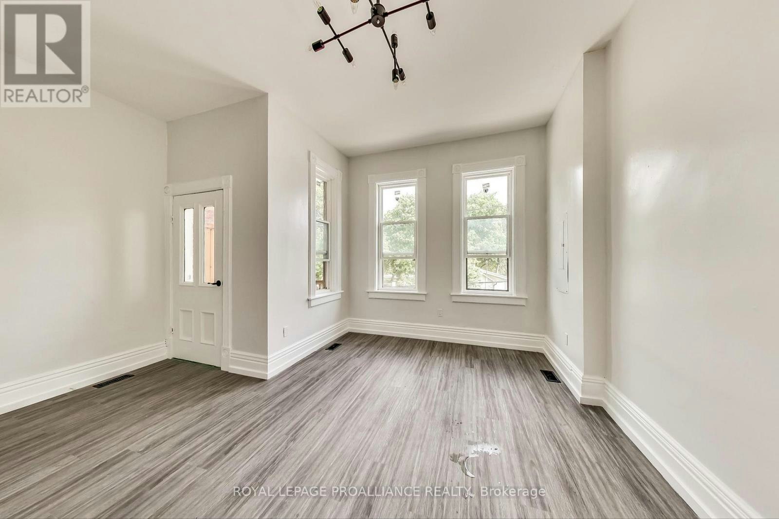 2-613 Union Street, Peterborough, ON, K9H 3V4 - 6