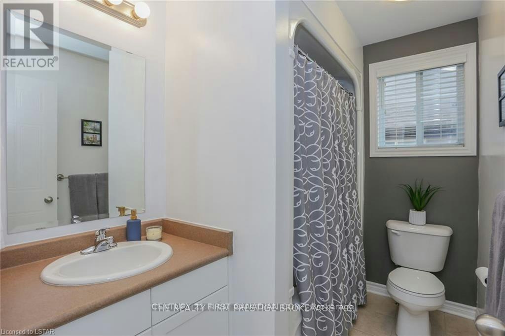 950 Oakcrossing Road, London, ON, N6H 0A7 - 32