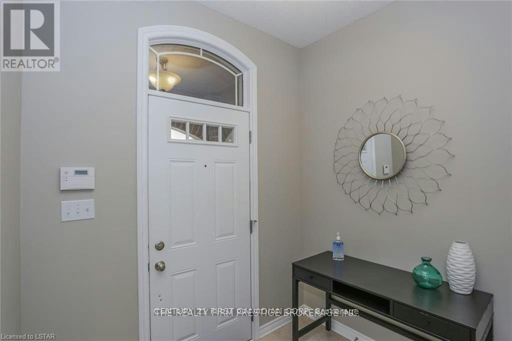 950 Oakcrossing Road, London, ON, N6H 0A7 - 5