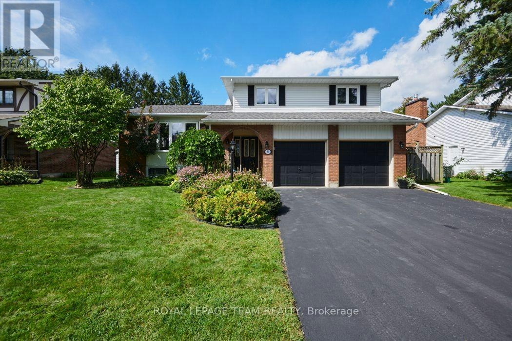 31 Elke Drive, Ottawa, ON, K2J 2B9