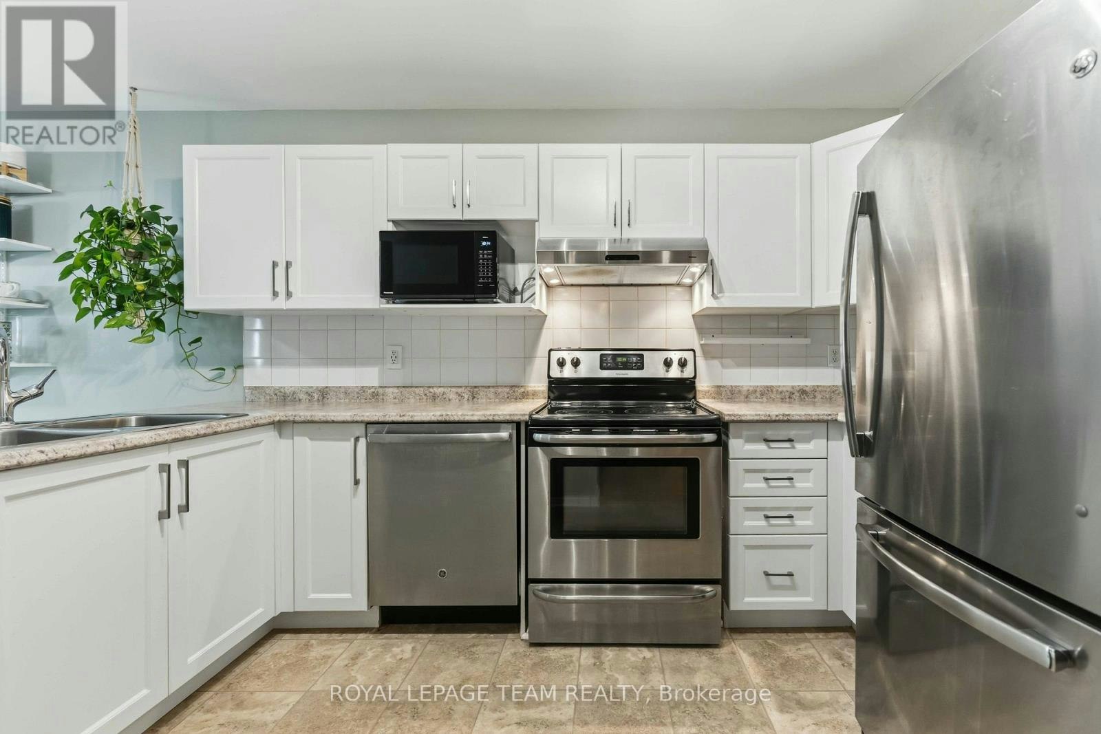 76 Hunter's Glen Crescent, Ottawa, ON, K1T 3R1 - 15