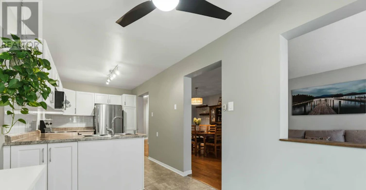 76 Hunter's Glen Crescent, Ottawa, ON, K1T 3R1 - 16