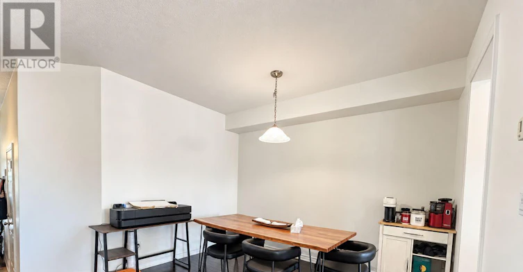 448 Foxhall Way, Ottawa, ON, K2M 0G1 - 4