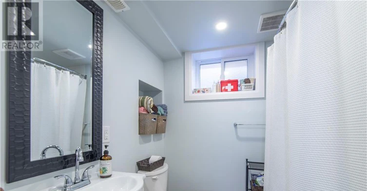 2-658 Sherbourne Road, Ottawa, ON, K2A 3H3 - 12