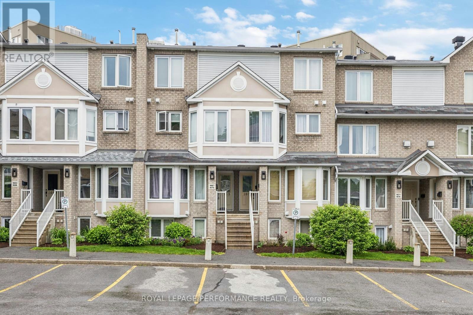 1668 Locksley Lane, Ottawa, ON, K1J 1B6