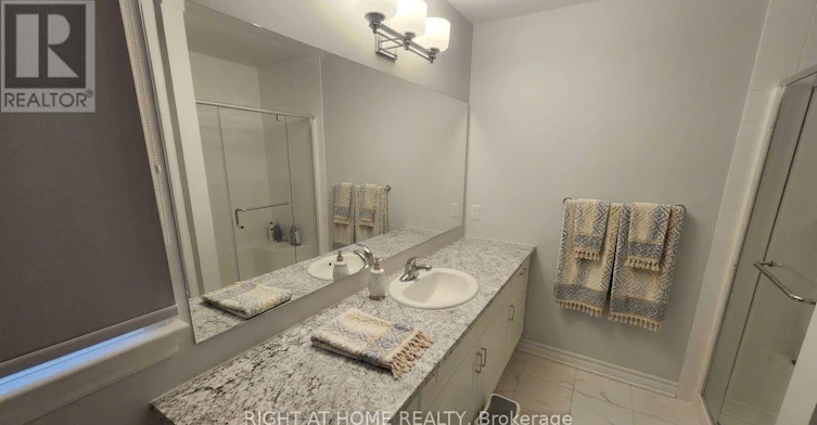 323 Alasken Drive, Ottawa, ON, K1T 0M3 - 8