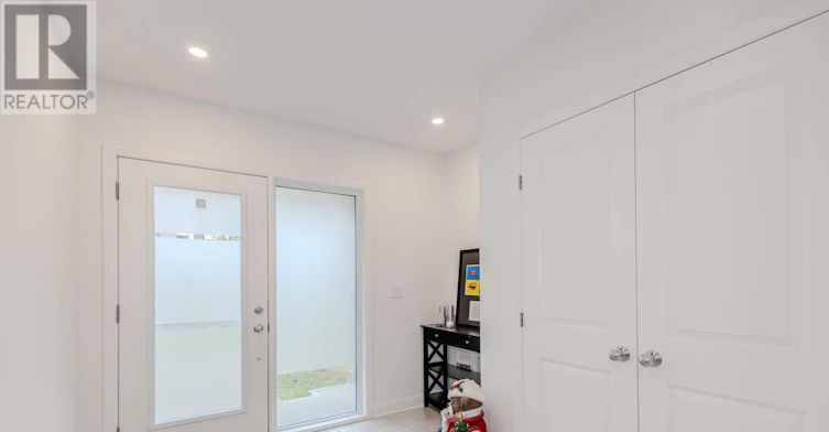 1407 Hemlock Road, Ottawa, ON, K1K 5A2 - 2