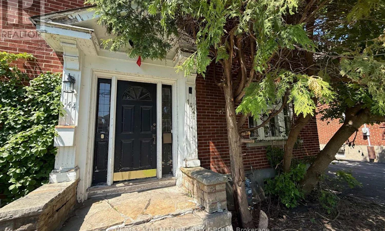 142 Clarendon Avenue
