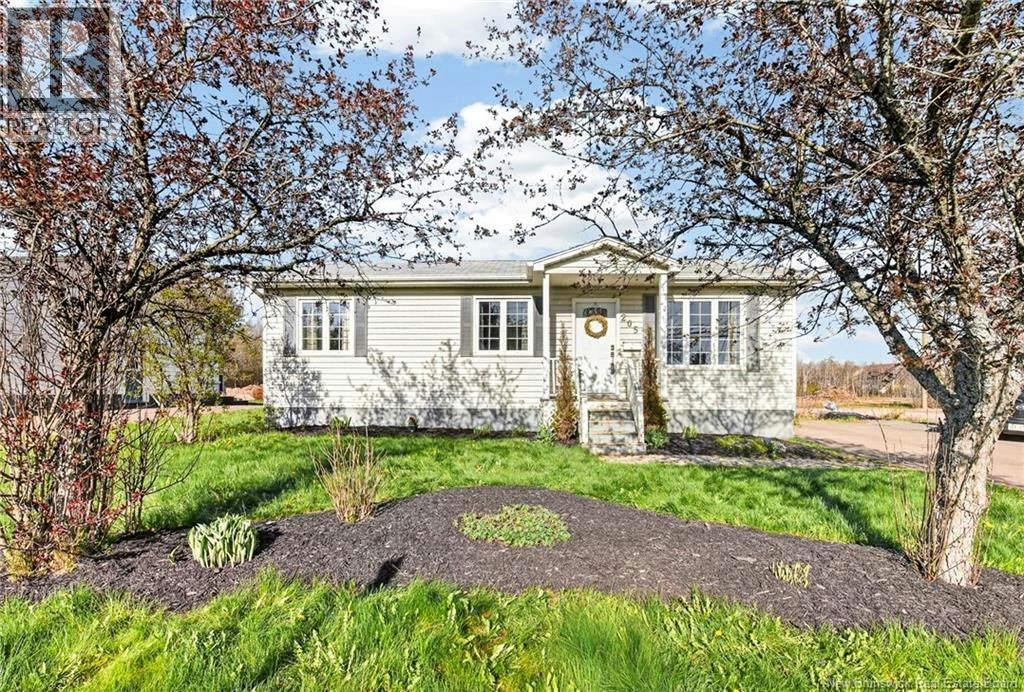 205 Thomas Street, Dieppe, NB, E1A 2C3