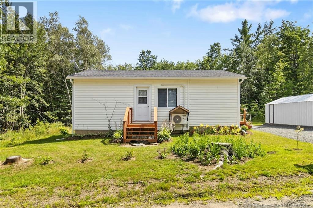 23 Oak Street, Minto, NB, E4B 3C4