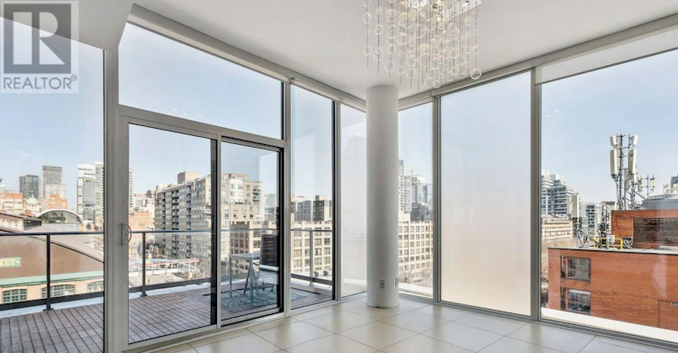 608-3 Market Street, Toronto, ON, M5E 0A3 - 2
