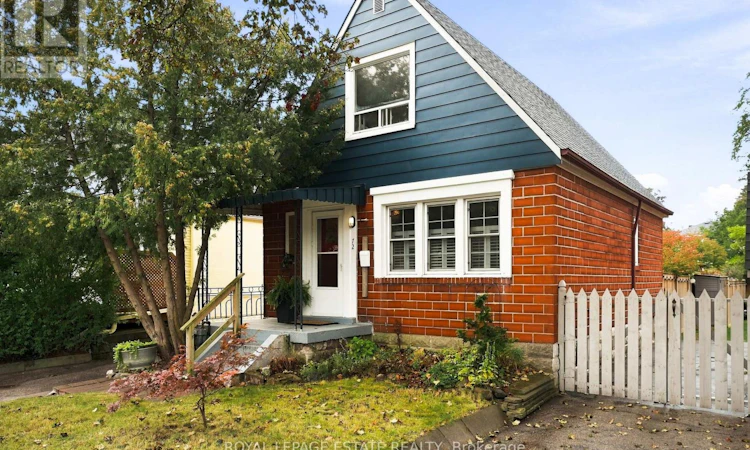 72 Manderley Drive