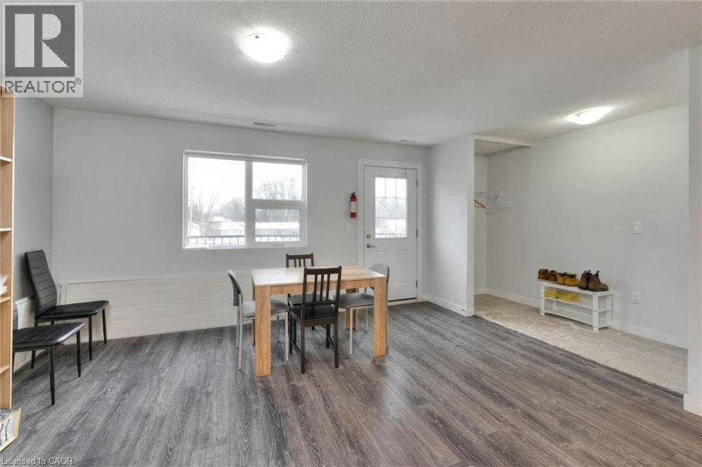 205-338 Albert Street, Waterloo, ON, N2L 3T8 - 4