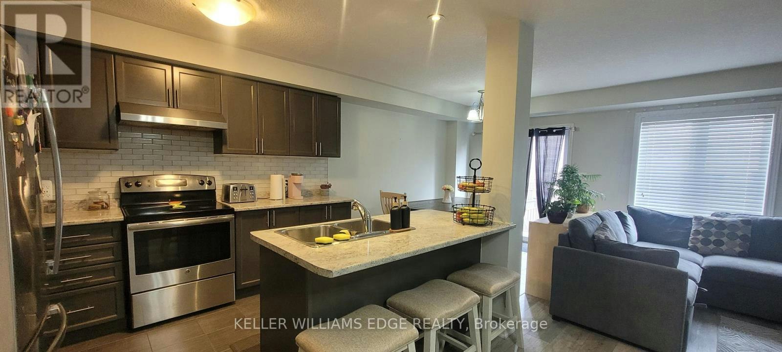 90 Bloom Crescent, Hamilton, ON, L0R 1P0 - 2